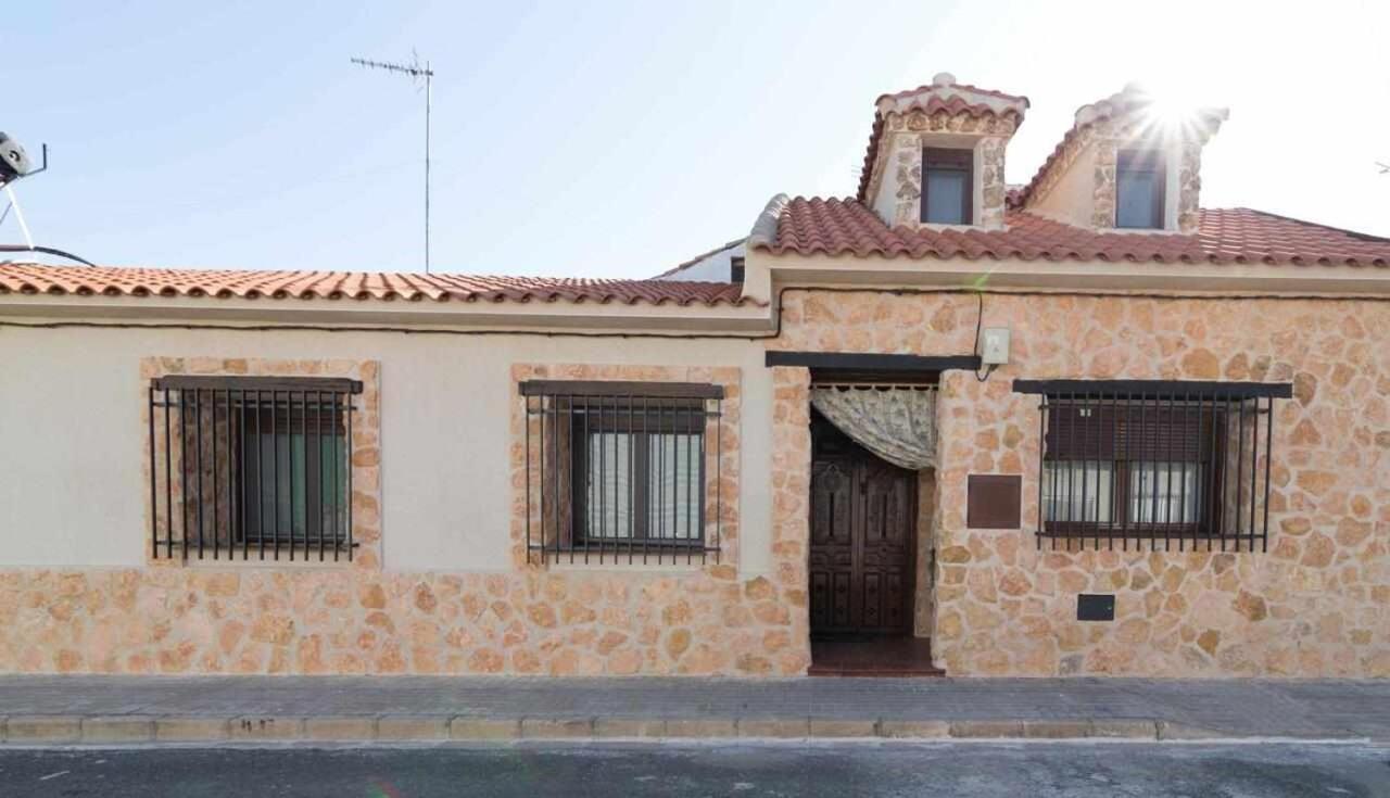 Casa Rural La Del Alba Seria Affittacamere Argamasilla de Alba Esterno foto